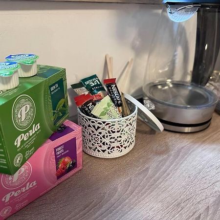 Cozy 1 Bedroom Apartment! Bukareszt Zewnętrze zdjęcie