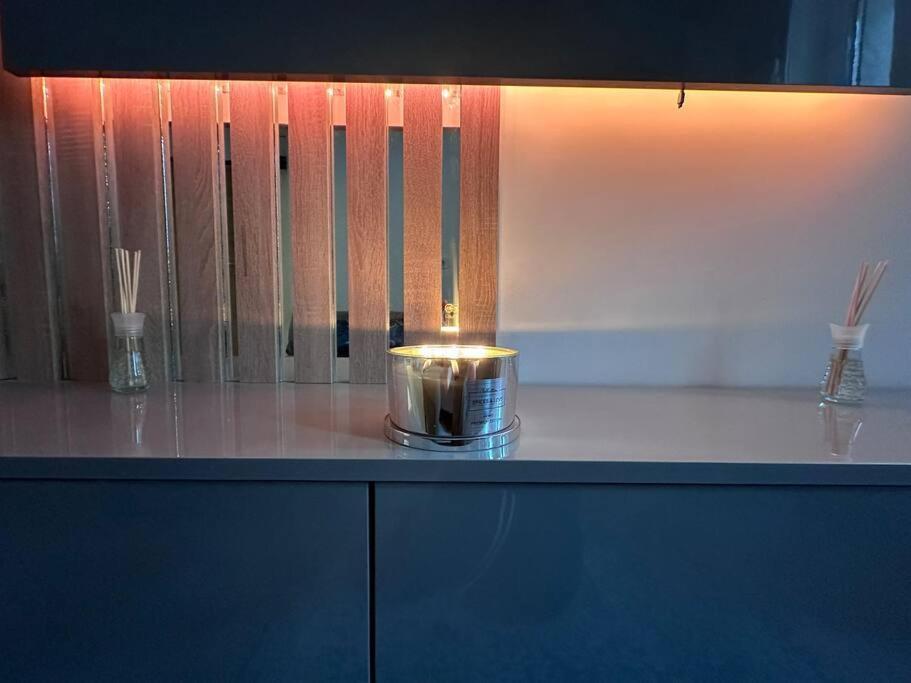 Cozy 1 Bedroom Apartment! Bukareszt Zewnętrze zdjęcie