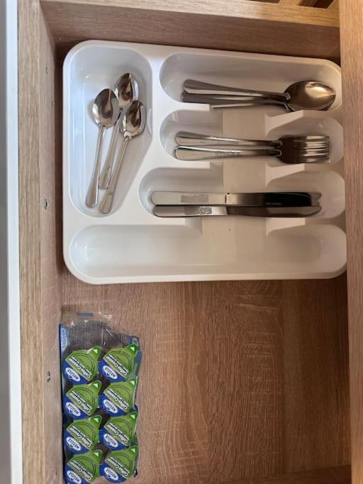 Cozy 1 Bedroom Apartment! Bukareszt Zewnętrze zdjęcie