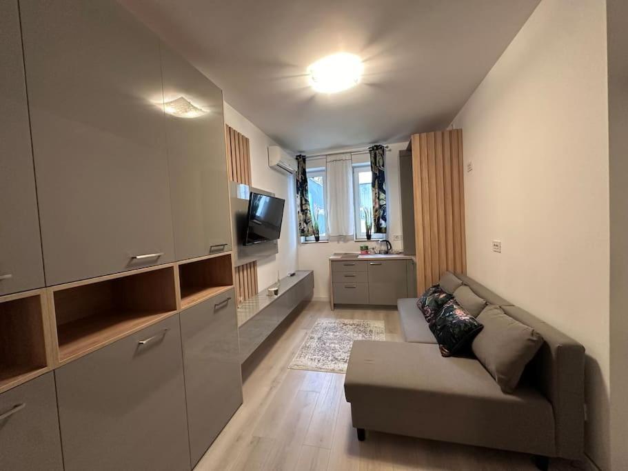 Cozy 1 Bedroom Apartment! Bukareszt Zewnętrze zdjęcie
